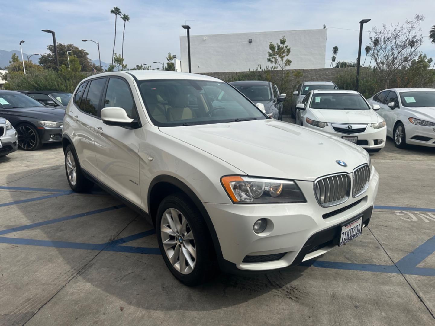 2013 WHITE /Tan BMW X3 xDrive28i (5UXWX9C54D0) with an 3.0L L6 DOHC 24V engine, 8-Speed Automatic transmission, located at 30 S. Berkeley Avenue, Pasadena, CA, 91107, (626) 248-7567, 34.145447, -118.109398 - Moon roof! Leather! Premium Package! - Photo#6